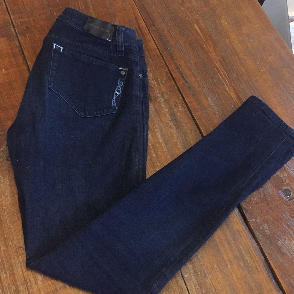 Dark blue genetic denim skinny jeans sz 28